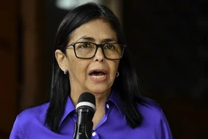 Tổng thống lâm thời Venezuela Delcy Rodriguez trong cuộc họp báo tại Caracas, ngày 14/1/2026. (Ảnh: THX/TTXVN)