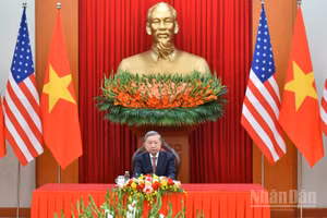 Tổng Bí thư Tô Lâm điện đàm với Tổng thống Hoa Kỳ Donald Trump, tháng 11/2024. (Ảnh: ĐĂNG KHOA)