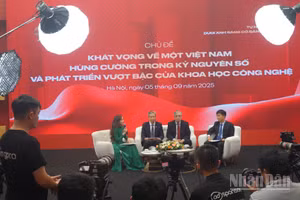 Không khí sôi nổi tại Tọa đàm “Khát vọng về một Việt Nam hùng cường trong kỷ nguyên số và phát triển vượt bậc của khoa học công nghệ”.