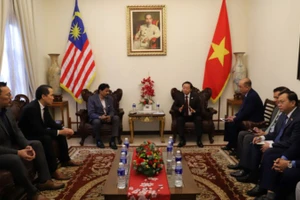 Phó Thủ tướng Chính phủ Trần Hồng Hà tiếp ông Richard Khor, Chủ tịch Phòng Thương mại Malaysia-Việt Nam (MVCC). (Ảnh: TTXVN) 