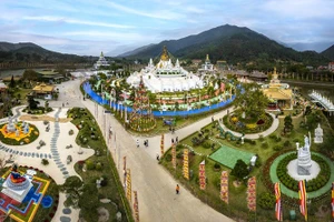 Quần thể Đại Bảo Tháp Mandala Tây Thiên. (Ảnh: BTC)
