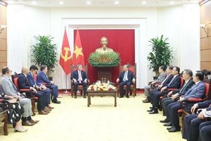 Tổng Bí thư Tô Lâm tiếp ông Eric Hambly, Chủ tịch Hội đồng quản trị kiêm Tổng Giám đốc điều hành Tập đoàn Murphy Oil. (Ảnh: TTXVN)