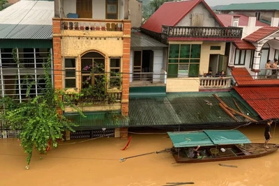 Mưa lũ gây ngập lụt tại nhiều địa phương của tỉnh Lào Cai.