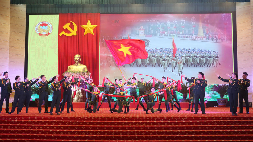 Tiết mục nghệ thuật chào mừng hội nghị.