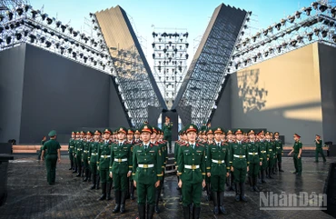 [Ảnh] Tái hiện hình ảnh duyệt binh trên Quảng trường Đỏ tại Concert Quốc gia "Tổ quốc trong tim" 