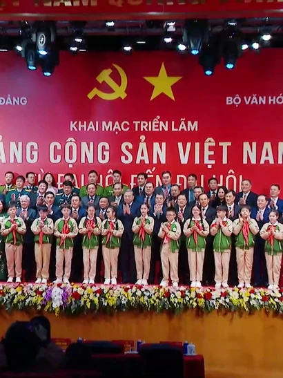 [Video] Tổng Bí thư Tô Lâm dự triển lãm “Đảng Cộng sản Việt Nam - Từ Đại hội đến Đại hội”