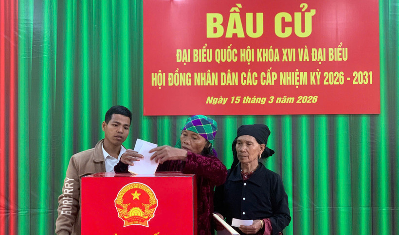 Nhân dân gửi gắm niềm tin và kỳ vọng trong từng lá phiếu.