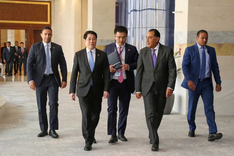 Chủ tịch nước Lương Cường và Thủ tướng Ai Cập Mostafa Madbouly. (Ảnh: XUÂN KỲ) z6877616460233-d7d258e3a2063dfbaaa8ec74073e2311.jpg