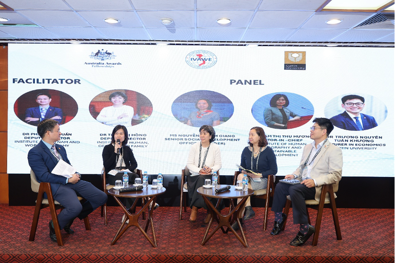 Delegeler çalıştayda tartışıyor. (Fotoğraf: CTCC) picture1.png