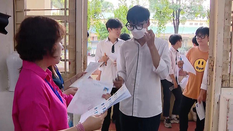 Các trường liên tục tổ chức thi thử để học sinh có nhiều cơ hội cọ xát. cac-truong-lien-tuc-to-chuc-thi-thu-de-hoc-sinh-co-sat.jpg
