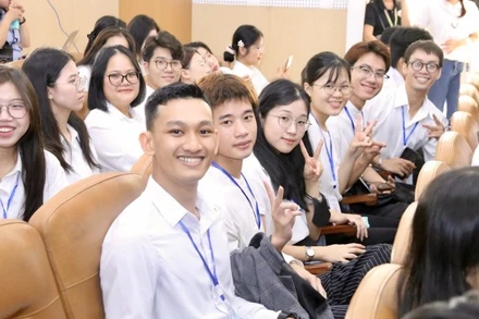 Thí sinh tham dự Vòng chung kết Giải thưởng Sinh viên nghiên cứu khoa học Euréka.