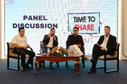 Các chuyên gia tham gia phiên thảo luận.