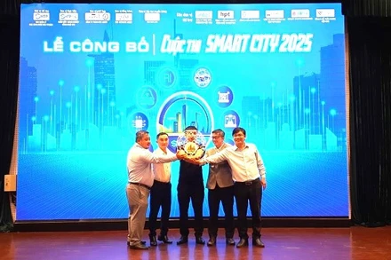 Nghi thức khởi động Cuộc thi Smart City 2025.