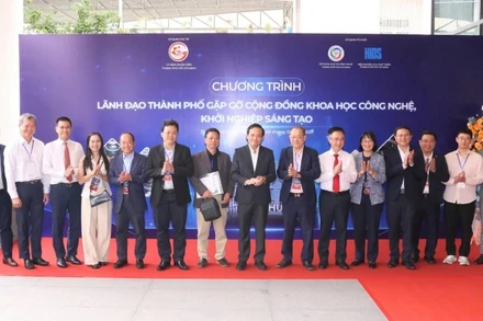 Lãnh đạo Thành phố Hồ Chí Minh gặp gỡ cộng đồng khởi nghiệp đổi mới sáng tạo tại SIHUB.