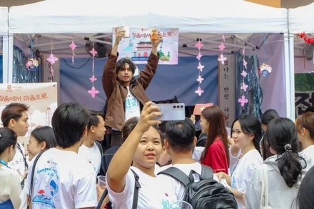 Sinh viên tham gia các hoạt động sôi nổi tại Hangeul Festival 2025.