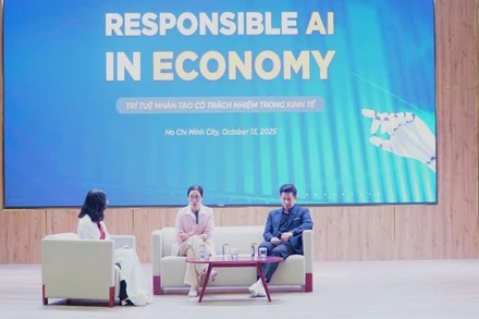 Các chuyên gia tham gia tọa đàm.