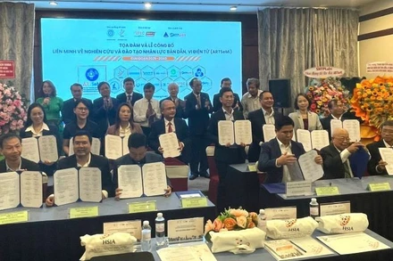 Ra mắt Liên minh về nghiên cứu và đào tạo nhân lực bán dẫn, điện tử.