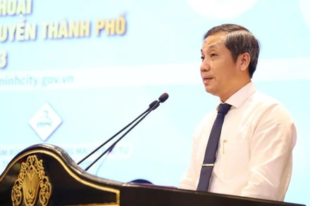 Ông Nguyễn Kế Toại, Phó Giám đốc Sở Giáo dục và Đào tạo Thành phố Hồ Chí Minh phát biểu tại hội nghị.