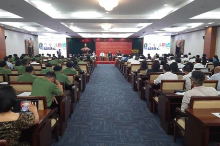 Quang cảnh Hội thảo khoa học cấp quốc gia với chủ đề “Định hướng nghiên cứu, giáo dục và bảo đảm, bảo vệ quyền con người trong kỷ nguyên mới của dân tộc Việt Nam”.