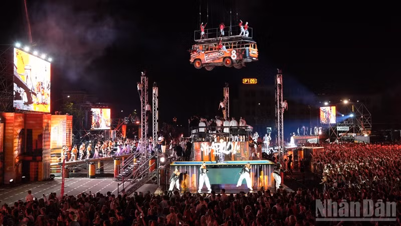 Chung kết cuộc thi văn hóa và thể thao đường phố quốc tế lần thứ 8 diễn ra tối ngày 21/8 (giờ Moskva). (Ảnh: XUÂN HƯNG)