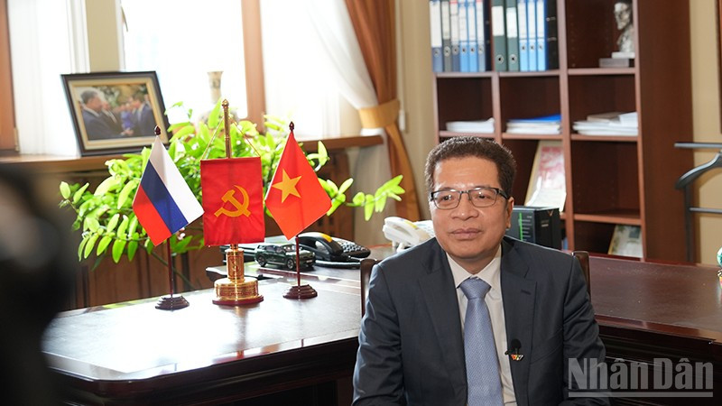Đại sứ Việt Nam tại Liên bang Nga Đặng Minh Khôi. (Ảnh: XUÂN HƯNG)