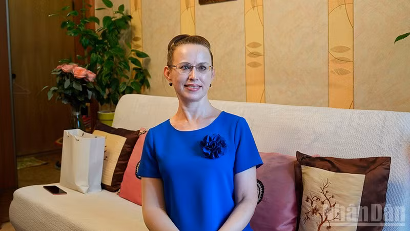Nhà Việt Nam học người Nga Daria Mishukova. (Ảnh: XUÂN HƯNG)