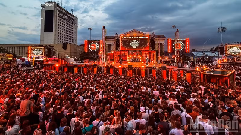 Lễ bế mạc vòng chung kết cuộc thi văn hóa và thể thao đường phố quốc tế lần thứ 8 tại Nga.