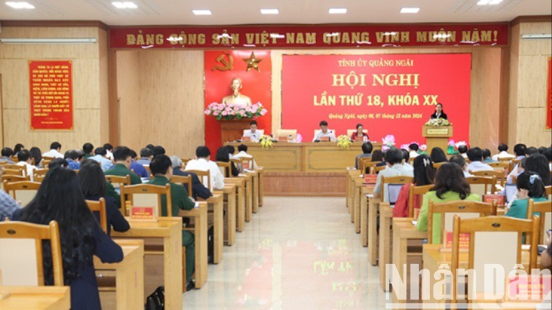 Để lãnh đạo và chỉ đạo cấp xã đi vào hoạt động từ ngày 1/7, Tỉnh ủy Quảng Ngãi điều động 40 cán bộ thuộc diện Ban Thường vụ Tỉnh ủy Quảng Ngãi quản lý về xã giữ các chức danh chủ chốt.