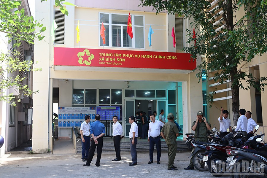 Trung tâm Phục vụ hành chính công xã Bình Sơn, tỉnh Quảng Ngãi. ndo_br_img-9510.jpg
