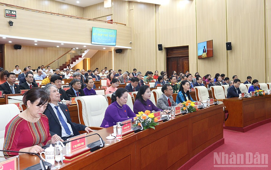 Các đại biểu tham dự kỳ họp. ndo_br_img-9687.jpg