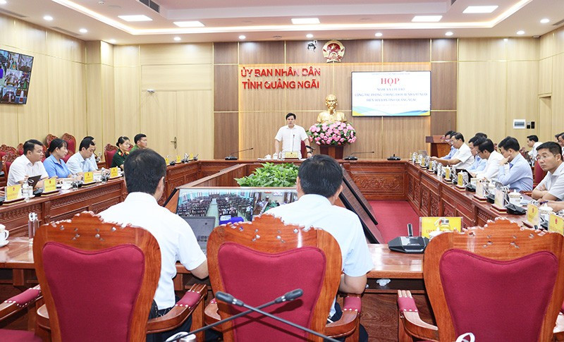 Quang cảnh cuộc họp phòng, chống dịch tả lợn châu Phi của Ủy ban nhân dân tỉnh Quảng Ngãi diễn ra vào chiều 22/7. img-0121.jpg
