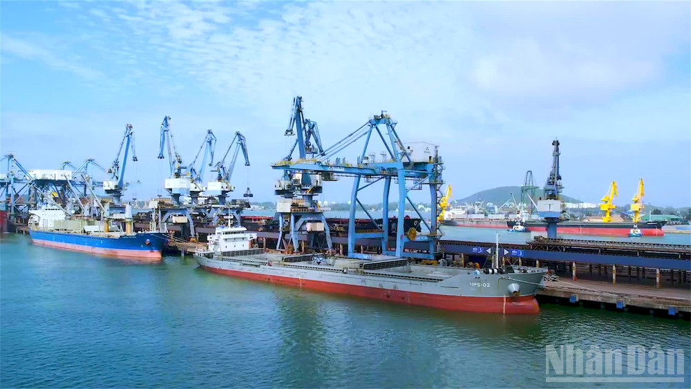 Quảng Ngãi tập trung xóa bỏ mọi rào cản và sự khác biệt, sớm trở thành điểm sáng trong phát triển toàn diện, hài hòa và bền vững. ndo_br_z6420489541075-26aee22d945b8ef9b8f7ebbe10249b0c.jpg