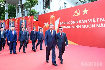 Tổng Bí thư Tô Lâm cùng các đồng chí lãnh đạo Đảng, Nhà nước tới dự Lễ ra mắt Trang thông tin điện tử chuyên đề Đảng Cộng sản Việt Nam-Đại hội XIV.