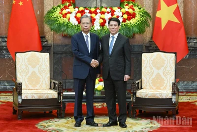 Chủ tịch nước Lương Cường và Ủy viên trưởng Nhân đại toàn quốc Trung Quốc Triệu Lạc Tế.