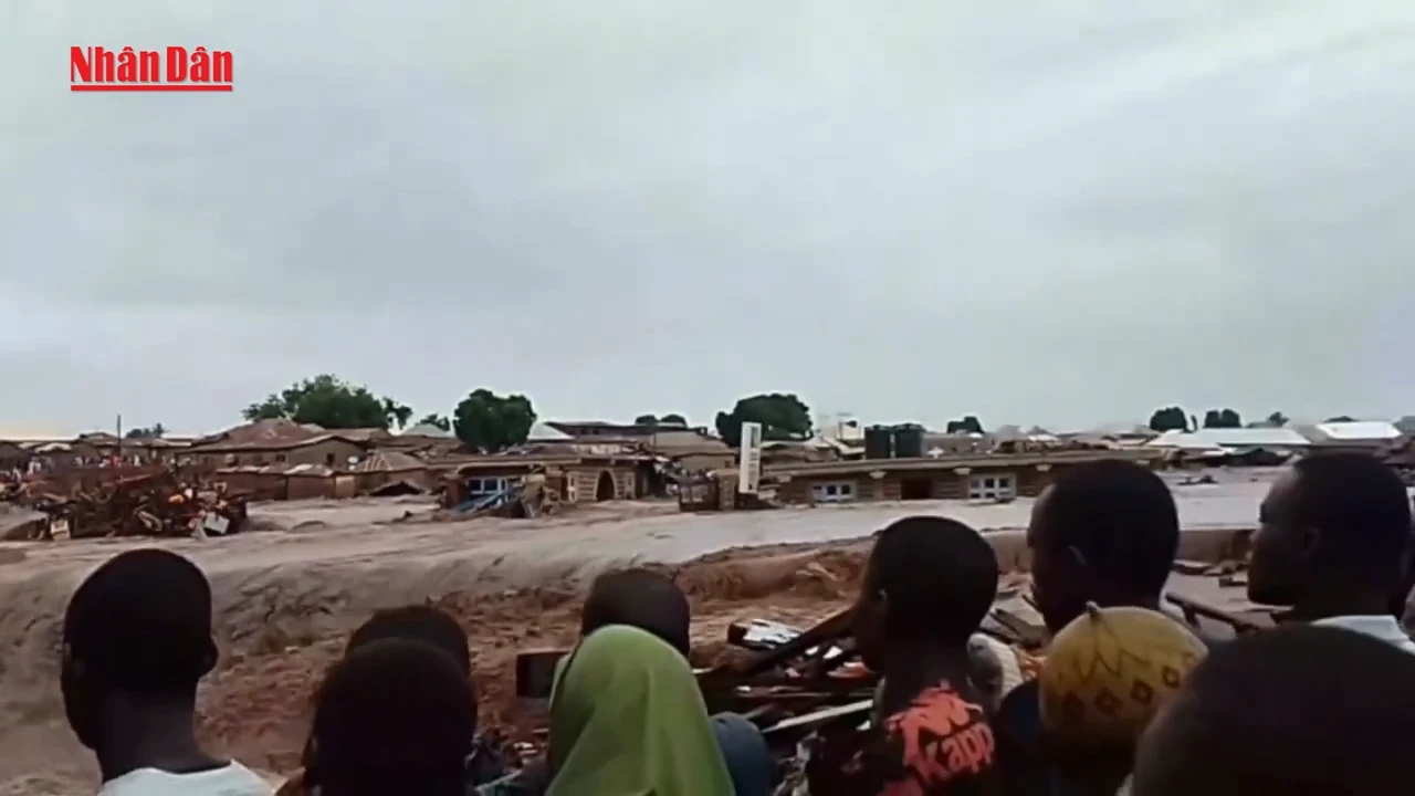 [Video] Số nạn nhân thiệt mạng vì lũ quét ở Nigeria vượt 200 người