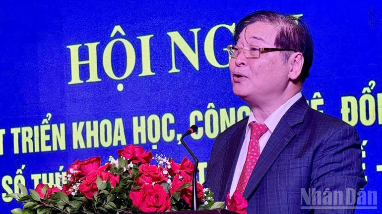 Tiến sĩ Phan Xuân Dũng, Chủ tịch Liên Hiệp hội Việt Nam, Chủ tịch Quỹ VIFOTEC, phát biểu. ndo_br_z6929766486328-3f21f9b1de9ef229cc38ab688f45b690-7305.jpg