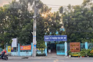 Trạm y tế phường Tân Sơn Nhì sẵn sàng cho sự kiện khám sức khỏe toàn dân. 