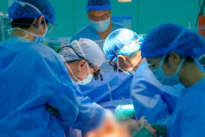 Ê-kíp phẫu thuật ca ghép tim thứ 11. (Ảnh: Bệnh viện cung cấp)