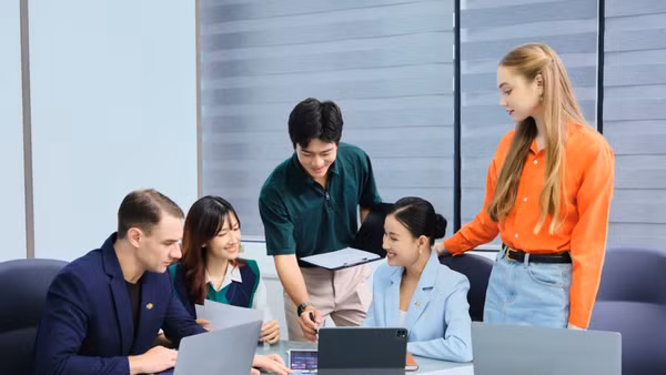  Hơn một nửa doanh nghiệp đã dành ít nhất 5% ngân sách công nghệ thông tin cho AI.
