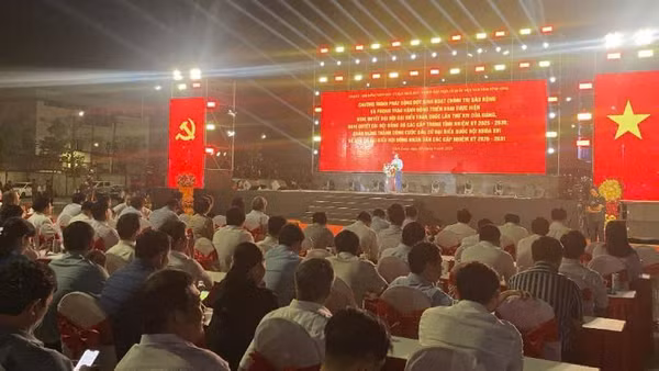 Tỉnh Vĩnh Long phát động thi đua đưa Nghị quyết vào cuộc sống.