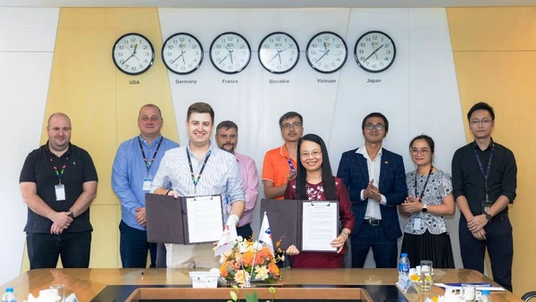 FPT và E.ON Optimum ký kết mở rộng hợp tác về quản lý năng lượng ứng dụng trí tuệ nhân tạo.