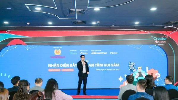 Toàn cảnh tọa đàm “Nhận diện bẫy lừa - An tâm vui sắm”.