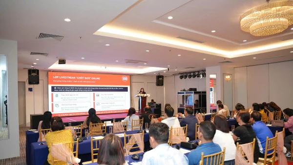 Chuyển đổi sinh kế bền vững từ buôn bán chó mèo sang ngành nghề an toàn và văn minh