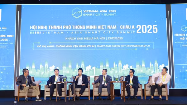 Tọa đàm về phương thức quản trị đô thị trong bối cảnh thực hiện mô hình chính quyền 2 cấp trong khuôn khổ Hội nghị.