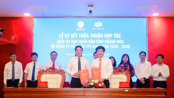 Lãnh đạo UBND tỉnh Khánh Hòa và Tập đoàn FPT ký kết thỏa thuận hợp tác về khoa học, công nghệ, đổi mới sáng tạo và chuyển đổi số giai đoạn 2026-2030.