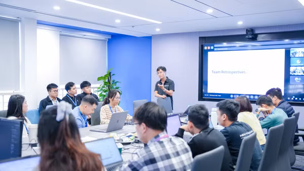 Workshop giữa NTQ và AWS với chủ đề “AI trong vòng đời phát triển phần mềm".