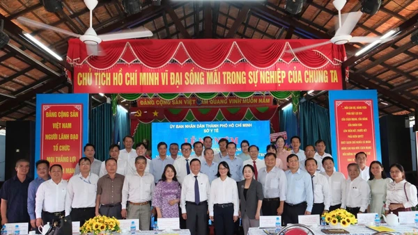 Các đại biểu tham dự sự kiện.