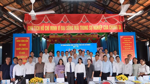 Các đại biểu tham dự sự kiện.