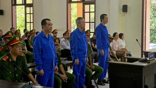 Tòa án nhân dân Khu vực 5 (tỉnh Vĩnh Long) tuyên phạt 3 bị cáo trong vụ án xảy ra tại Sở Văn hóa, Thể thao và Du lịch tỉnh Bến Tre (cũ).