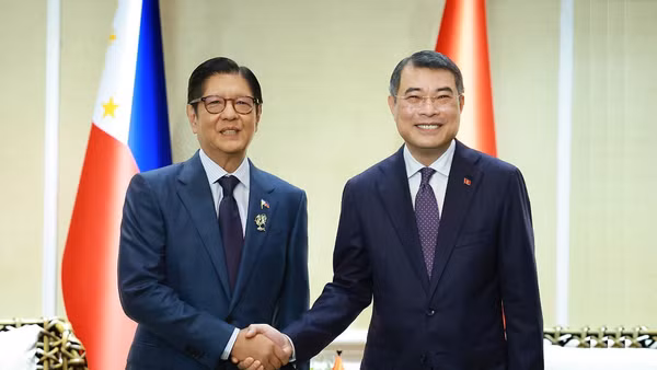 Thủ tướng Lê Minh Hưng gặp Tổng thống Philippines Ferdinand Romualdez Marcos Jr, Chủ tịch ASEAN năm 2026. Ảnh: Dương Giang/TTXVN